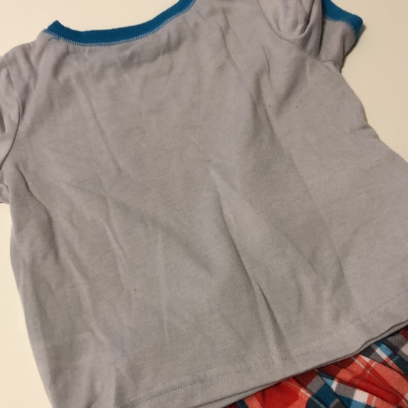 Child of Mine by Carter’s Firetruck 2pc Pajama Set 5T - Picture 3 of 6